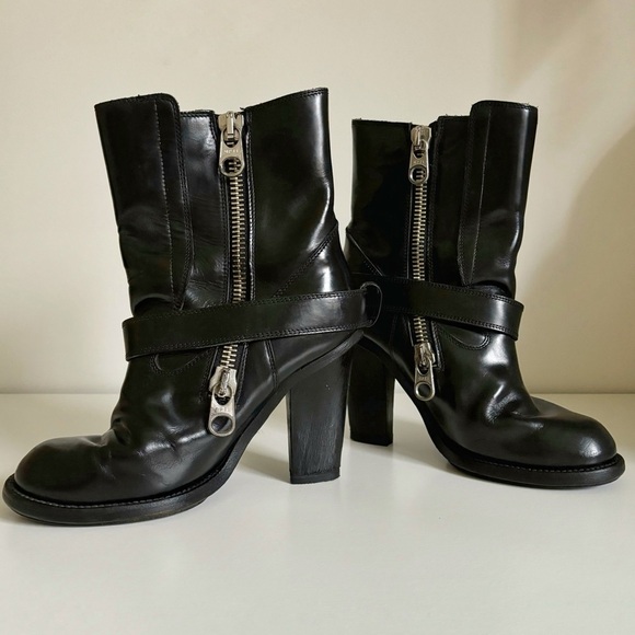 Chloe Black Calfskin Leather Grunge Moto Heel Boots 38 EU 8 US 2010s - Picture 4 of 10